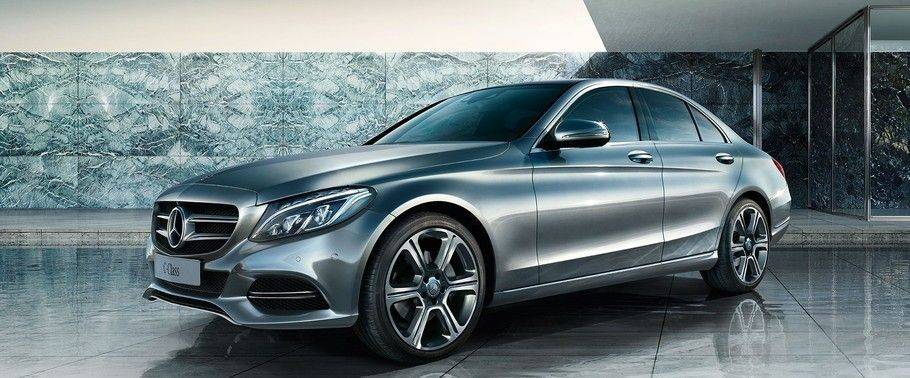 C Class Sedan Front angle low view C Class Sedan Front angle low view