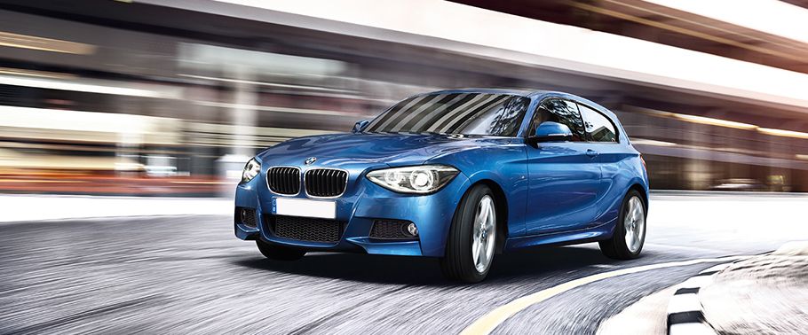 1 Series 3-door Front angle low view 1 Series 3-door Front angle low view