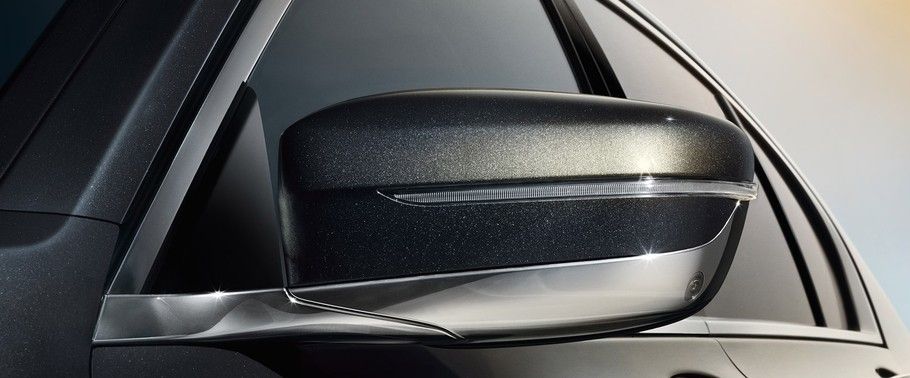 BMW 7 Series Sedan Drivers Side Mirror Front Angle