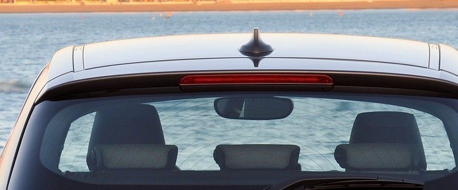 1 Series 5-door Roof Antenna 1 Series 5-door Roof Antenna