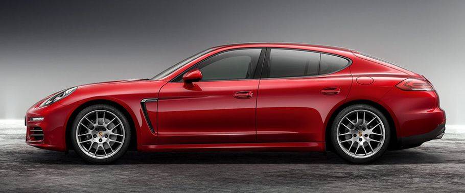Panamera 4 Side view Panamera 4 Side view