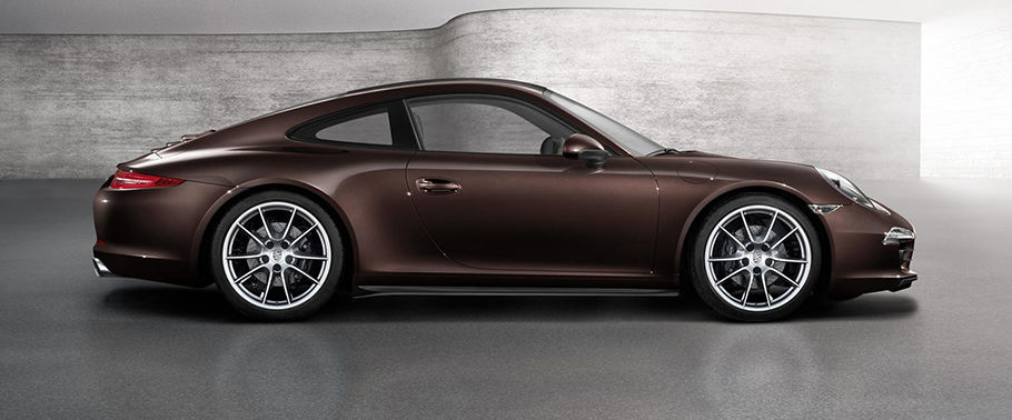 Porsche 911 Carrera 4 Drivers Sideview