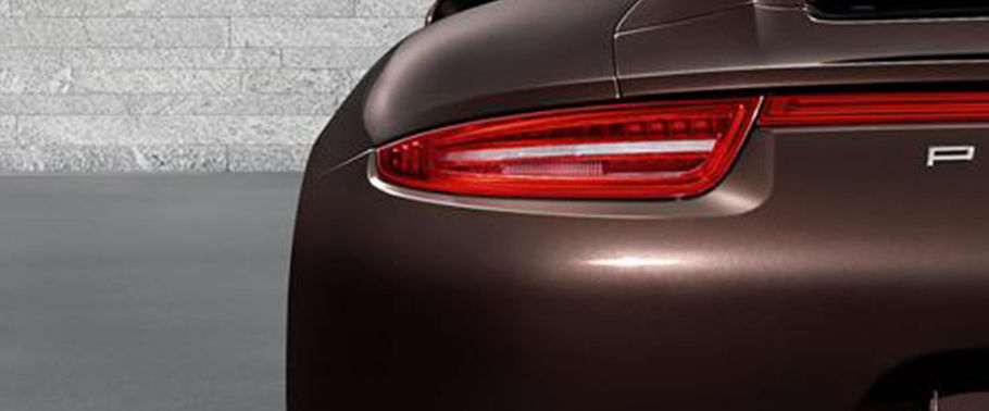 911 Carrera 4 Tail light