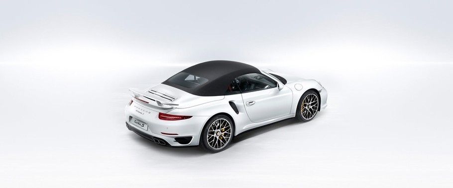 911 Turbo S Cabriolet Side view