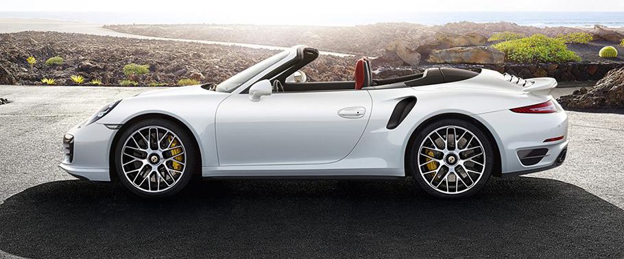 911 Turbo S Cabriolet Side view