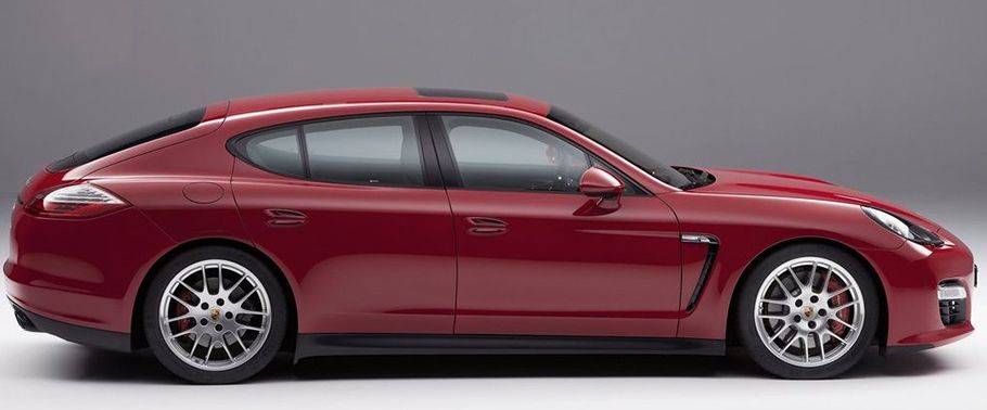 Porsche Panamera GTS Drivers Sideview Porsche Panamera GTS Drivers Sideview