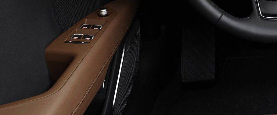 Audi A7 Sportback Drivers Side In Side Door Controls Audi A7 Sportback Drivers Side In Side Door Controls