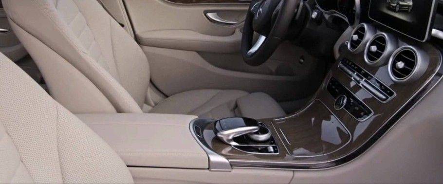 E Class Estate Front Center Divider E Class Estate Front Center Divider