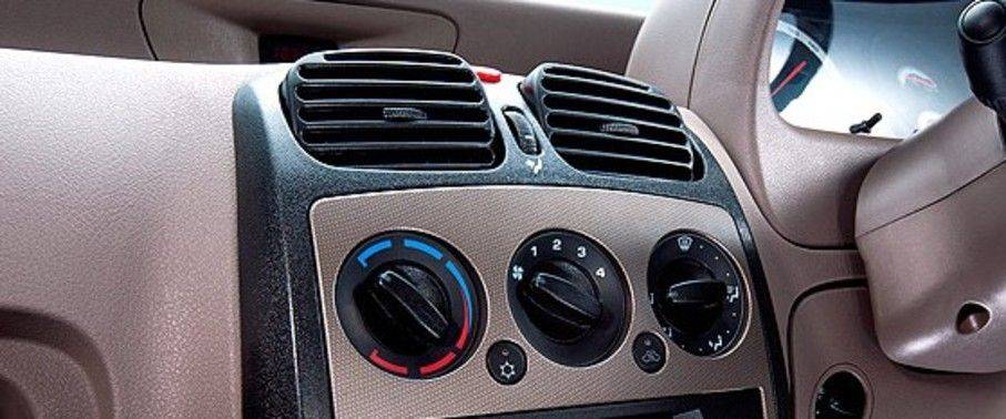 Front AC Controls of Tata Indica e-Xeta Front AC Controls of Tata Indica e-Xeta
