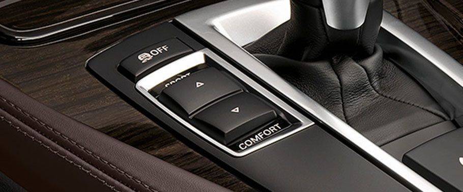 Center Controls of BMW 5 Series Sedan Center Controls of BMW 5 Series Sedan