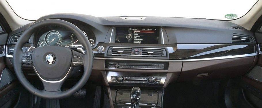 Dashboard View of 5 Series Sedan Dashboard View of 5 Series Sedan