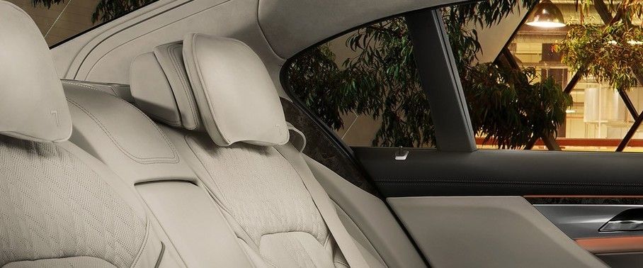 7 Series Sedan Rear Seat Head rest