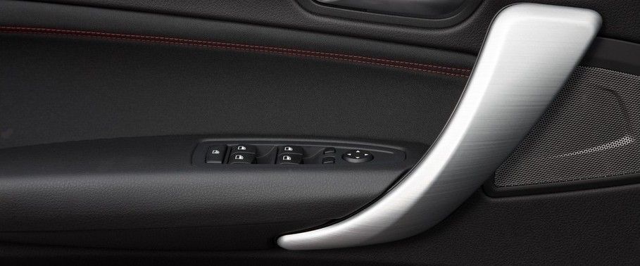BMW 1 Series 5-door Drivers Side In Side Door Controls BMW 1 Series 5-door Drivers Side In Side Door Controls