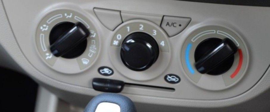 Front AC Controls of Suzuki Alto K10 Front AC Controls of Suzuki Alto K10