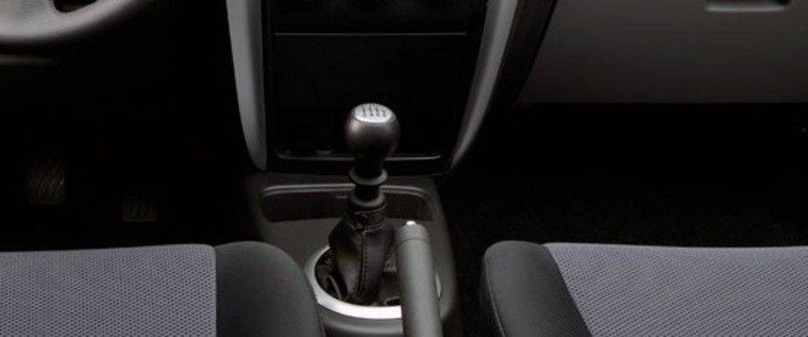 Suzuki SX4 Hatchback Gear Shifter Suzuki SX4 Hatchback Gear Shifter