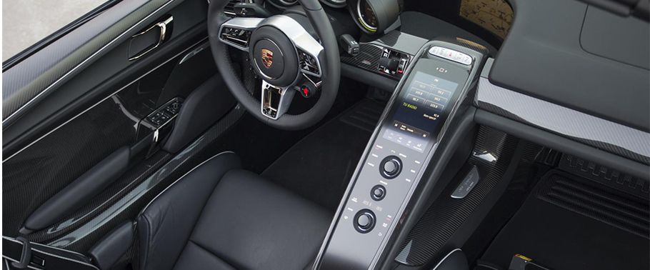 918 Spyder Weissach package Center Console 918 Spyder Weissach package Center Console