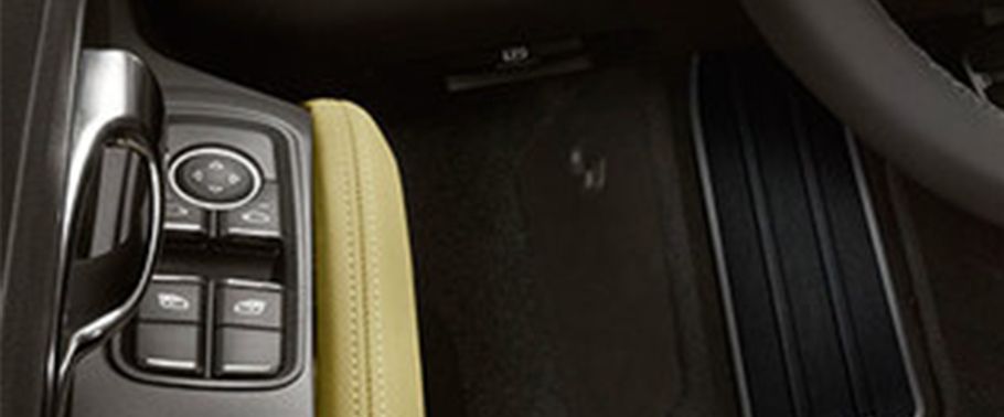 Porsche Boxster Drivers Side In Side Door Controls