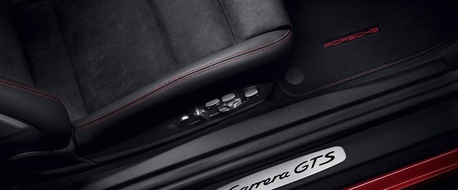 Porsche 911 Carrera GTS Cabriolet Seat Adjustment Controllers