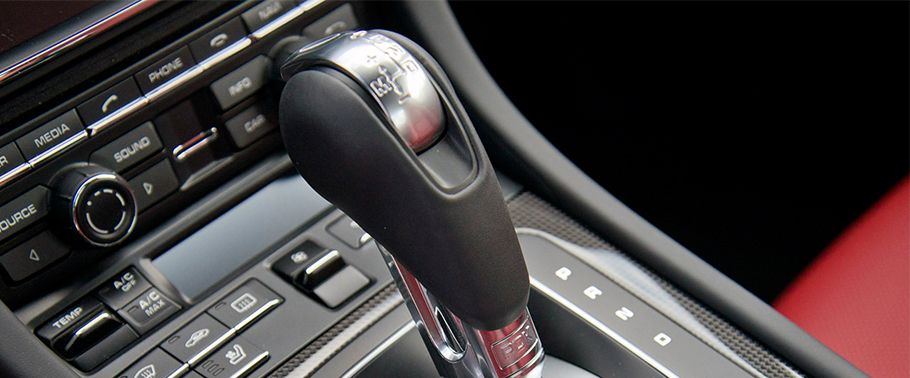 Porsche 911 Turbo S Cabriolet Gear Shifter