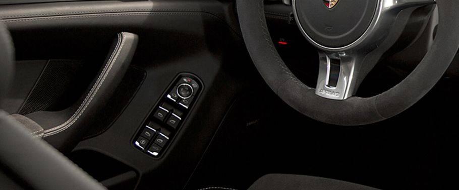 Porsche Panamera GTS Drivers Side In Side Door Controls Porsche Panamera GTS Drivers Side In Side Door Controls