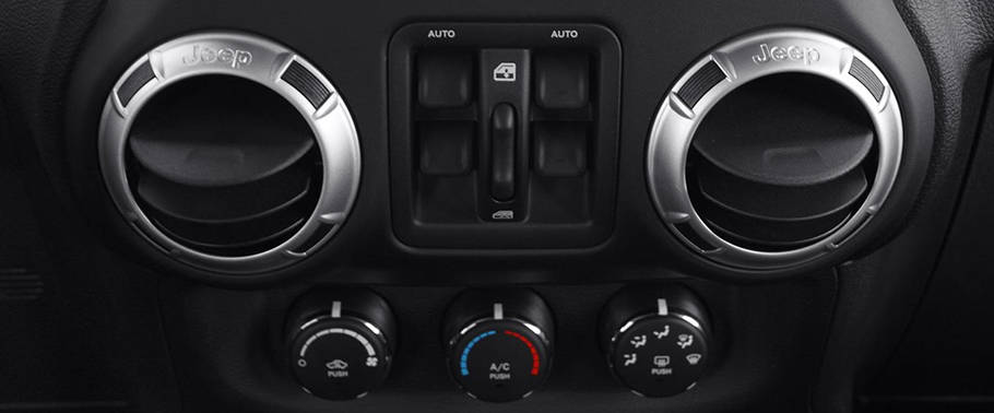 Front AC Controls of Jeep Wrangler Front AC Controls of Jeep Wrangler