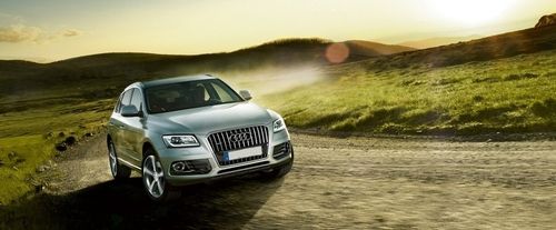 Audi Q5 Front Medium View Audi Q5 Front Medium View