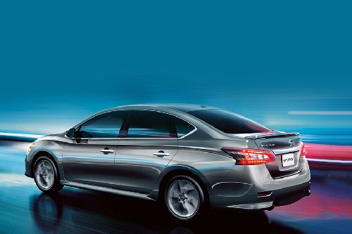 Sylphy Rear angle view Sylphy Rear angle view