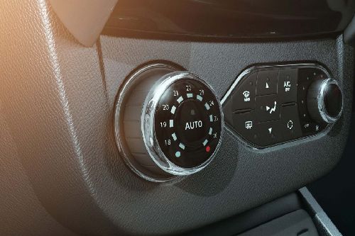 Front AC Controls of Renault Duster Front AC Controls of Renault Duster